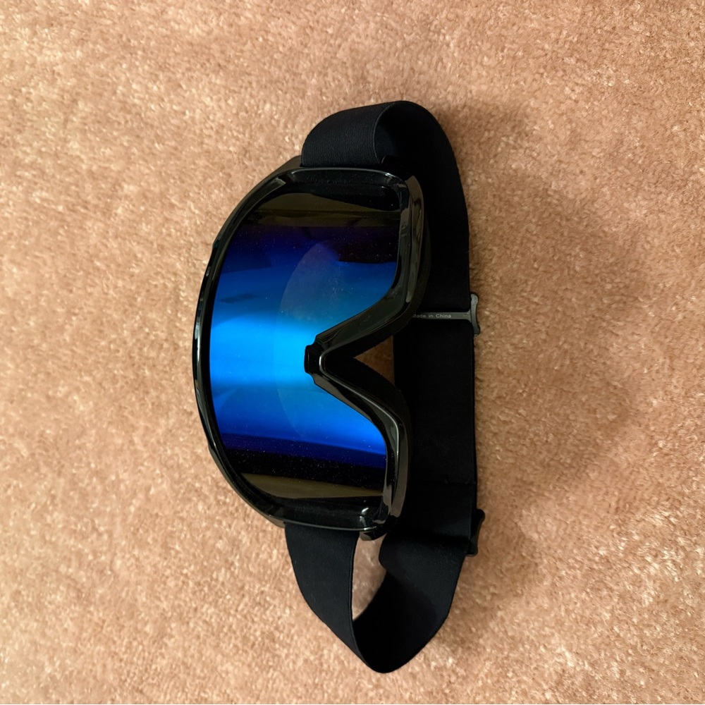 Blue Ski Goggles with Black Strap